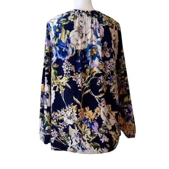 Chicos Floral Top Women Size Medium Blue Preppy Career Classic Feminine - Picture 2 of 9